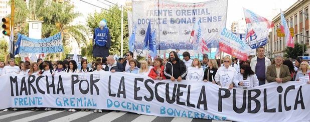 Movilización docente en La Plata