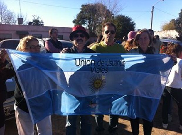 Comisión de Vecinos y Unión de Usuarios Viales.