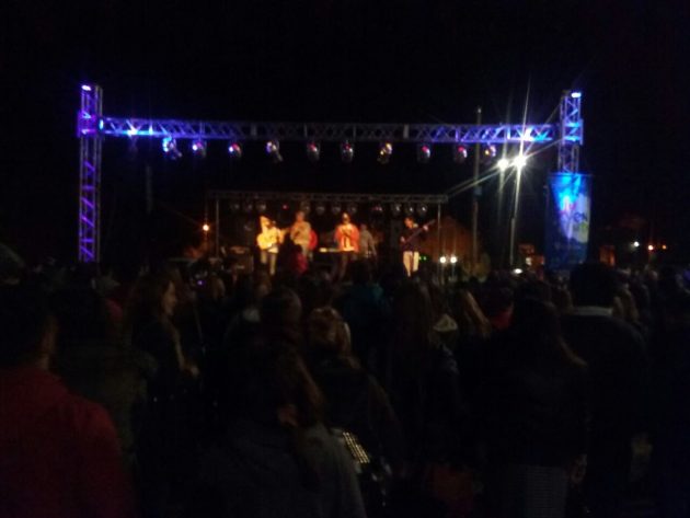 La Clave hizo bailar a los más jóvenes ya en la noche de La Trocha