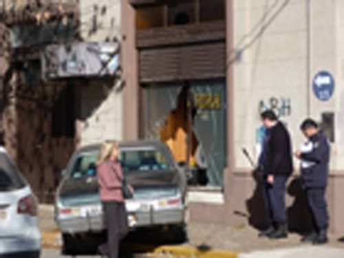 Accidente frente a Diario La Hora Accidente frente a Diario La Hora