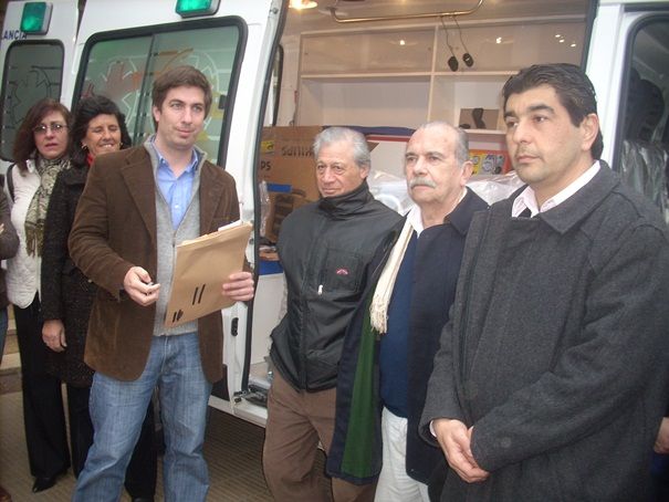 Ustarroz entrega ambulancia Ustarroz entrega ambulancia