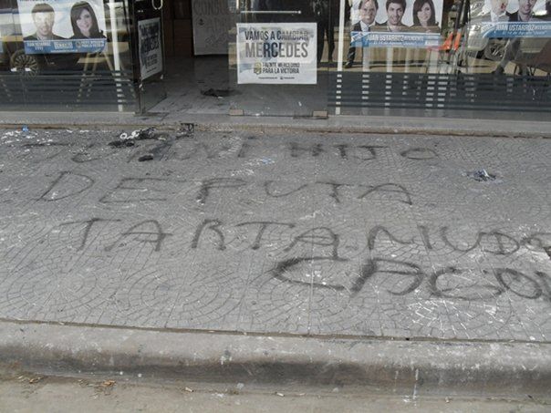 Frente Mercedino local atacado Frente Mercedino local atacado