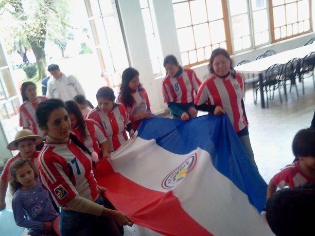 ComunidadParaguayMercedes2012-05-20 12.46.26