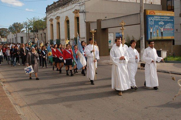 Procesion-virgendelasmercedes-2012 (4)