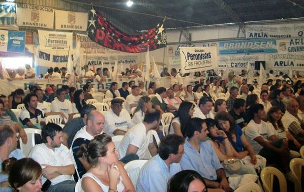 Peronistas-Sin-Fronteras Marcelo Melo junto al Ministro Arlía en "Peronistas sin Frontera"