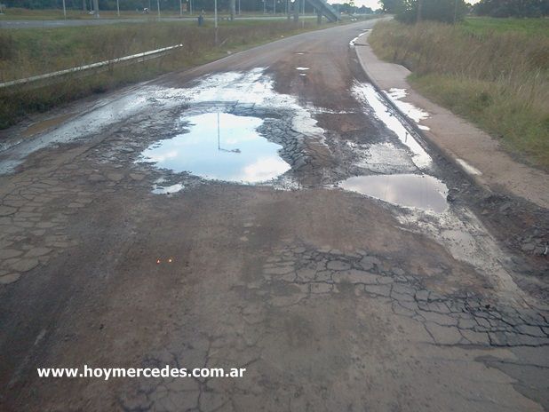 Colectora Autovía Ruta Nacional N° 5