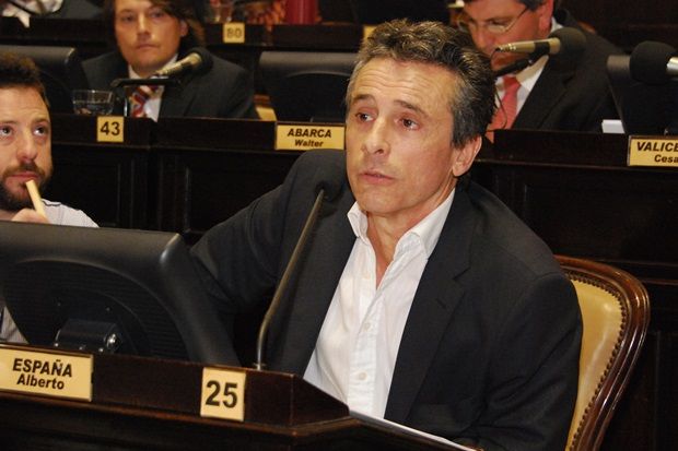 Diputado Alberto España