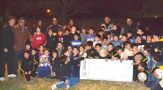 Carlos Selva hizo entrega de subsidio