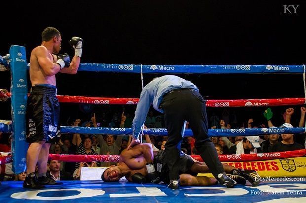 YacareSequeiraKOMercedes015