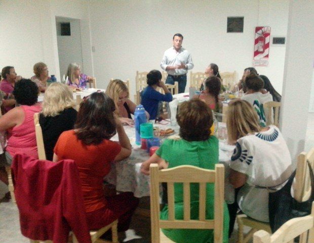 Castelucci-LaJaureche-DiadelaMujer-II