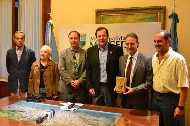 alianzafrancesa-autoridadesmercedes