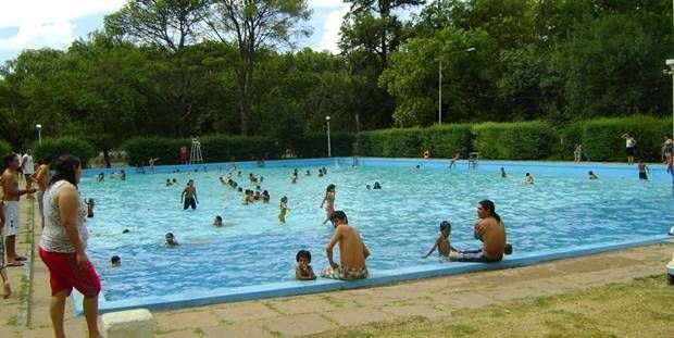 Pileta Parque Municipal Mercedes, Dirección de Deportes, Colonia de Vacaciones Mercedes Pileta-ParqueMunicipal-Mercedes