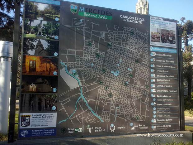 carteleriatusimo.mercedes-1