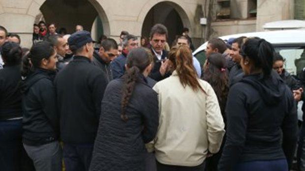 Sergio Massa en Mercedes, inundados 2015, crisis del agua en Mercedes massa-mercedes-inundados