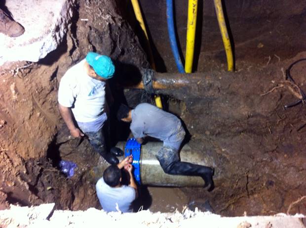 Caño roto, Mercedes, obras públicas, agua rotura-caño-troncal-22.10.2015-2