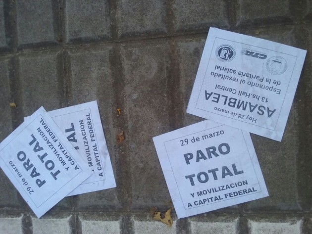 Papeles arrojados en dependencias judiciales