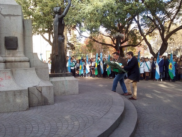 acto-25demayo-II-2016