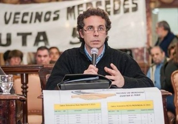 Carlos Mosso en una de sus intervenciones en el HCD, antes de ser concejal, en reclamo de las obras en ruta 5.