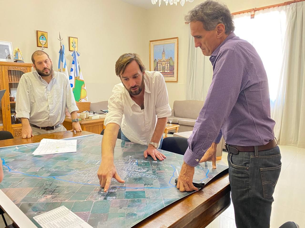 Katopodis visitó Suipacha