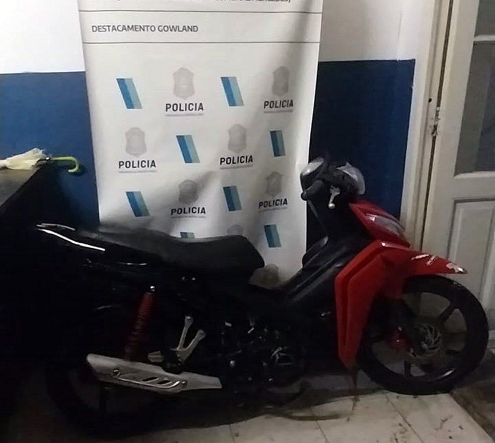 Recupera Policía Comunal Mercedes moto robada en Gowland