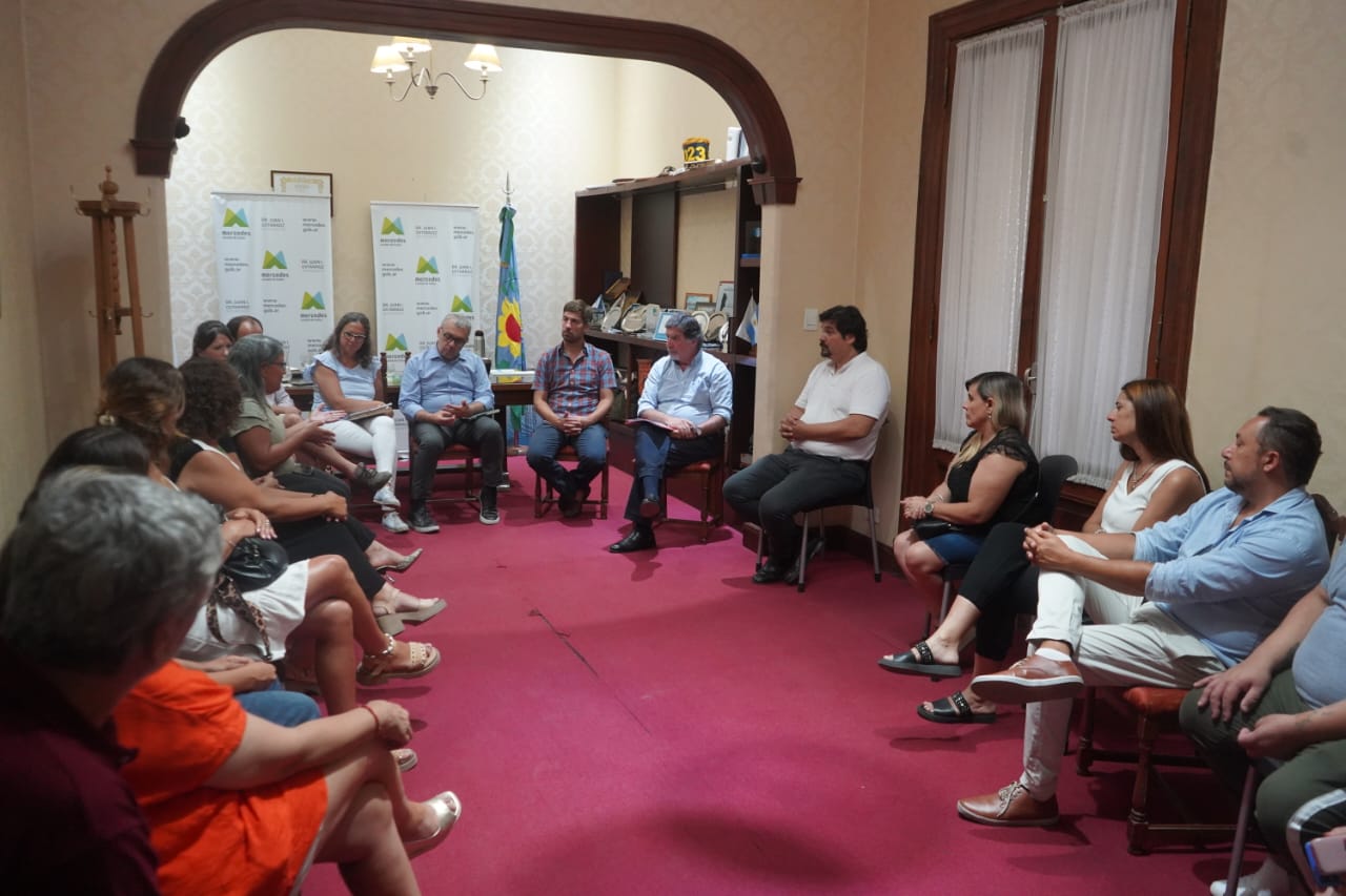 Juan Ustarroz y Alberto Sileoni mantuvieron encuentro de trabajo