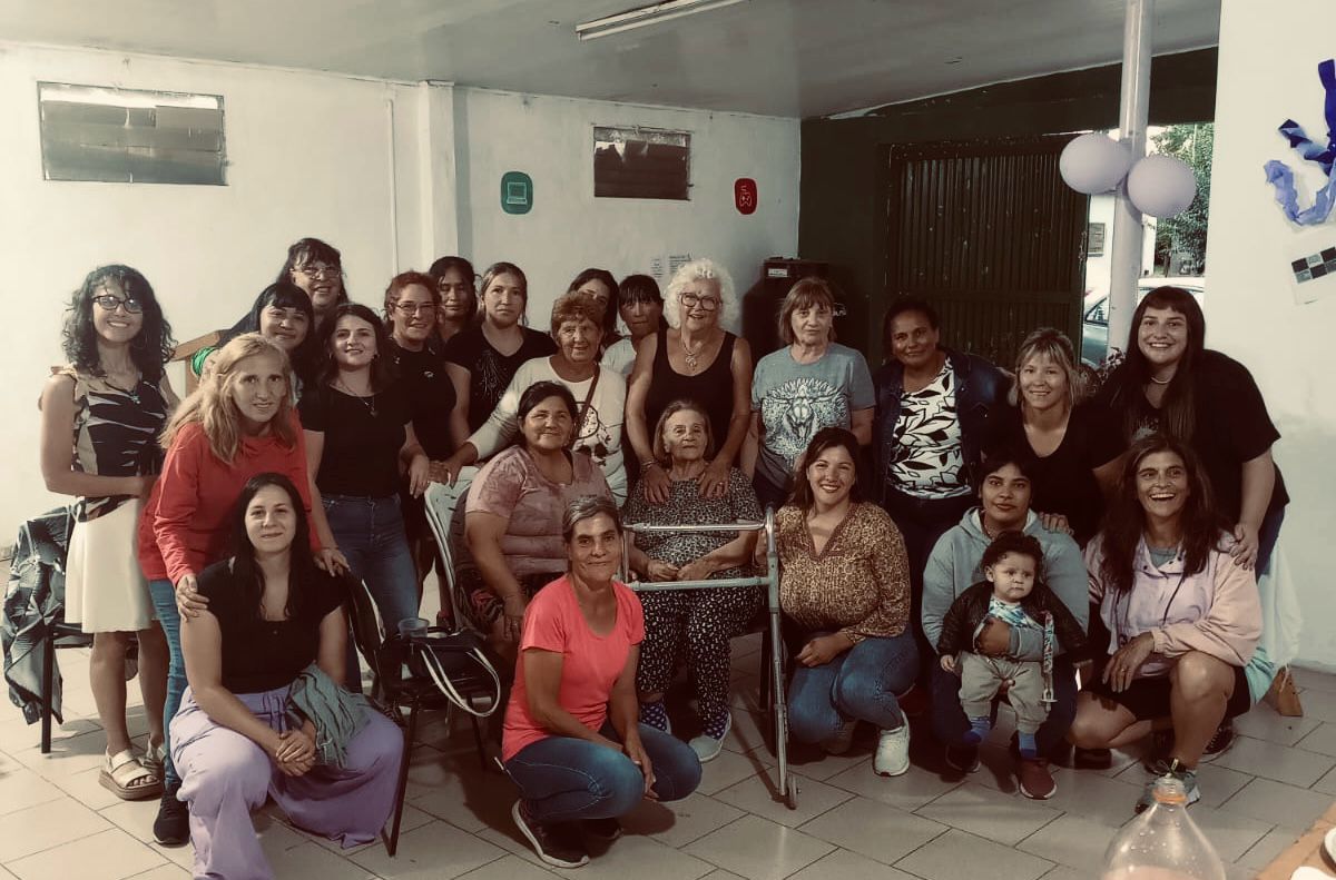 Caminata, reconocimientos y reflexión en el Día de la Mujer en Gowland