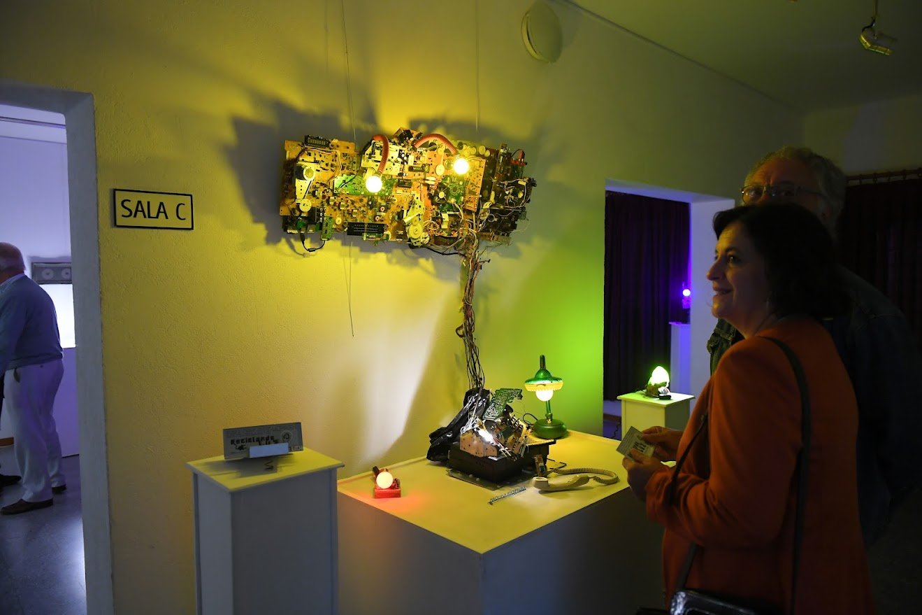 Se inauguraron dos nuevas exposiciones artísticas en el Museo del Arte. Son expresiones creativas y talentosas que se presentan a cargo de Gabriela Struch y Pico Pérez. “Estamos muy agradecidos por que presenten su arte y creatividad” dijo Jimena Rivas, directora de cultura.