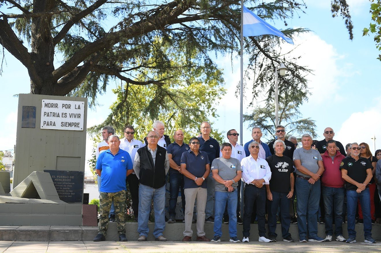 Se realizó con gran asistencia el acto por el día del Veterano y Caído en la guerra de Malvinas