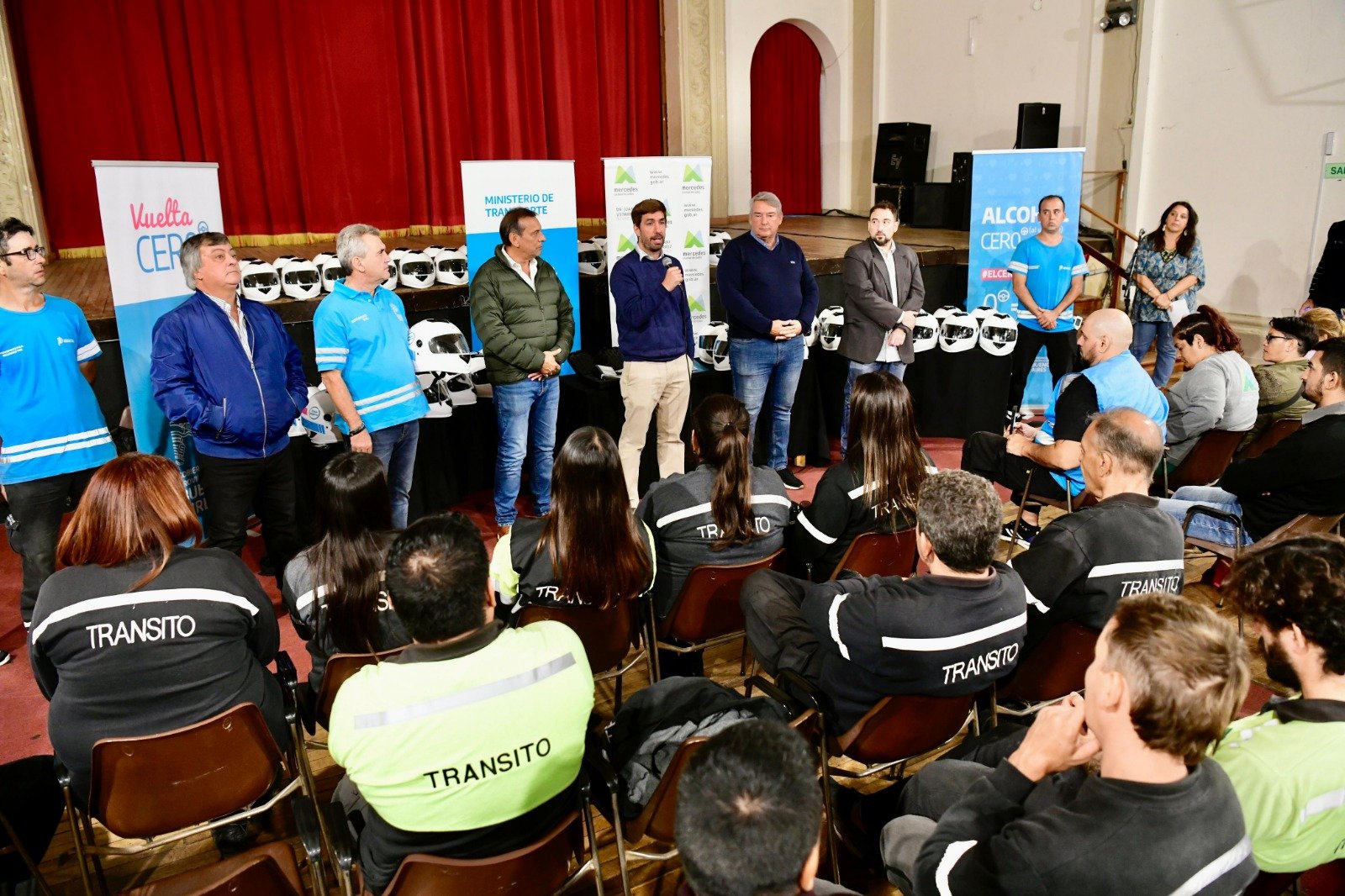 Tras capacitación municipio y ministerio hicieron entrega de cascos