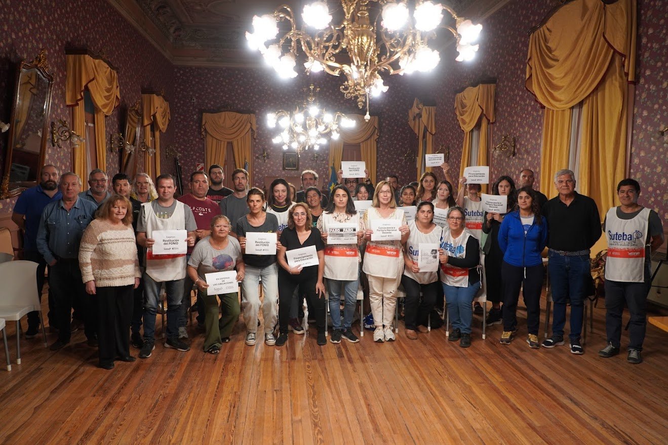 Encuentro de sindicatos en defensa de la educación publica