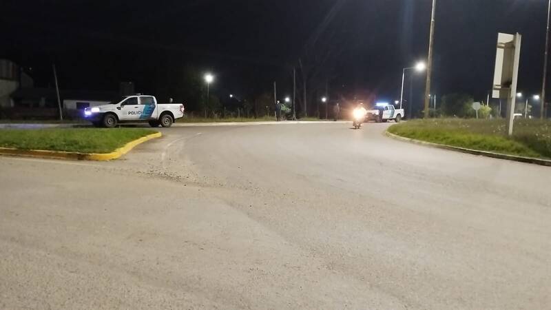 Se produjo un siniestro vial con una motocicleta. No involucró a terceros. Fue en el acceso a la localidad de Gowland.