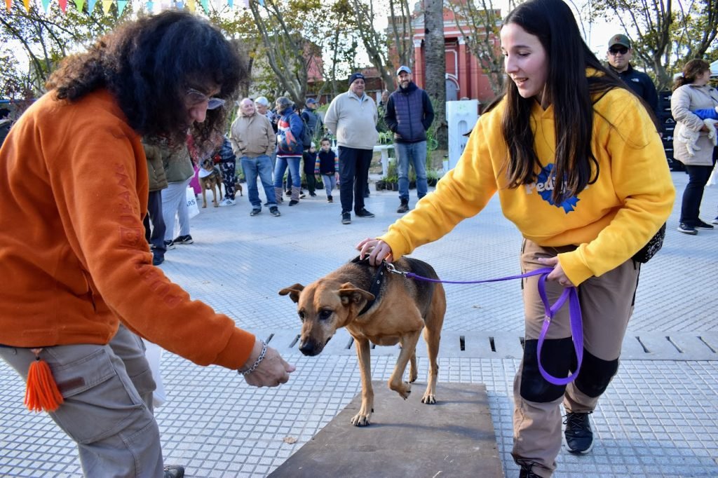 Excelente acompañamiento en el 2° Festival Mascotero en plaza San Luís