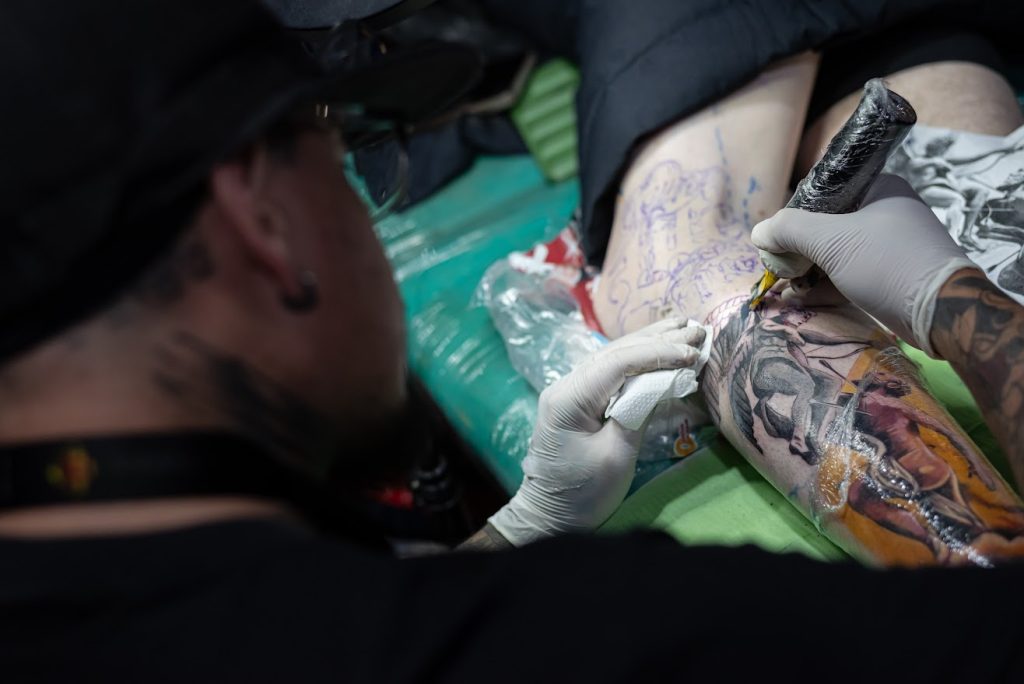 Exitosa primera jornada del Congreso de Tatuajes en La Trocha