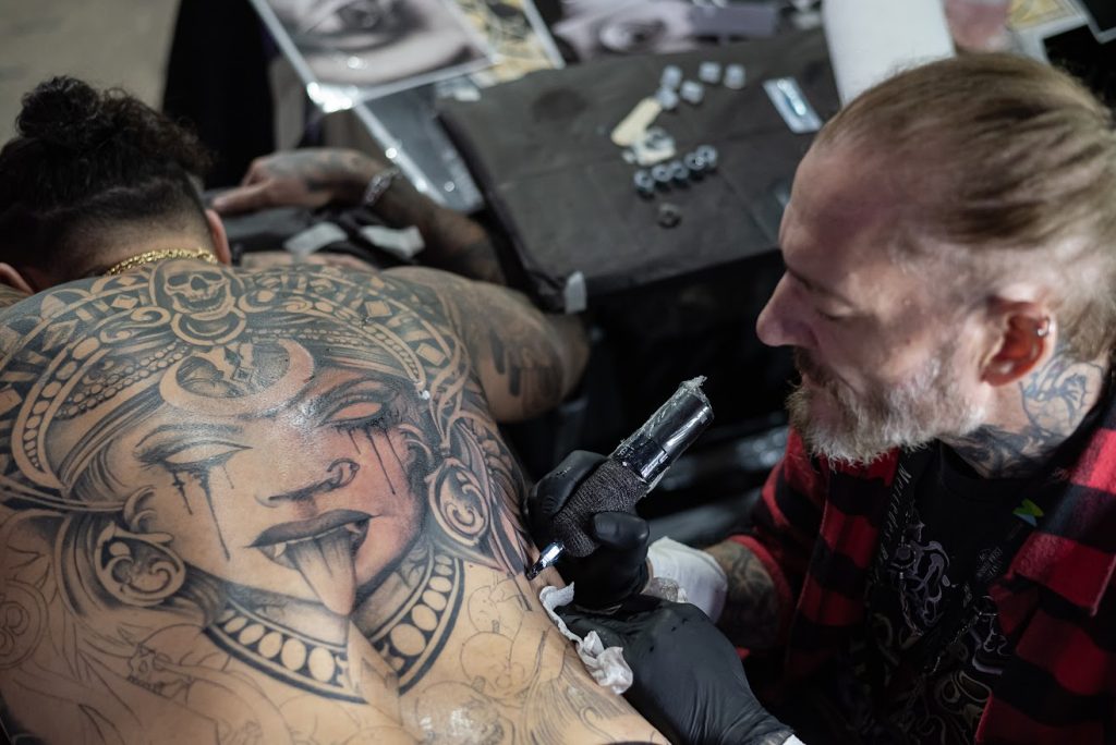 Exitosa primera jornada del Congreso de Tatuajes en La Trocha