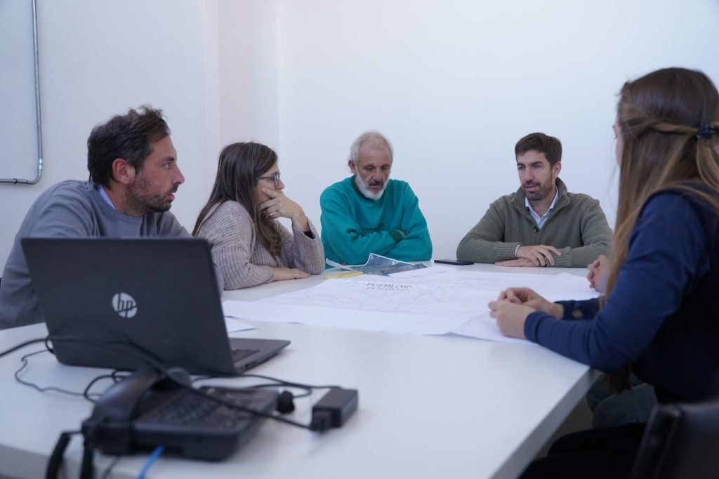 Ustarroz anunció se iniciará la obra provincial de la red de agua en Agote