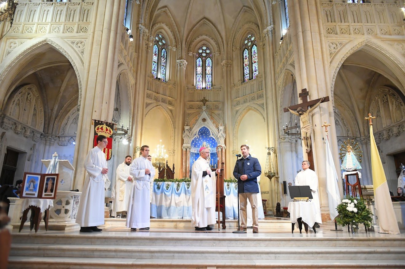 Intendente Ustarroz participó del tradicional Tedeum en Catedral Basílica