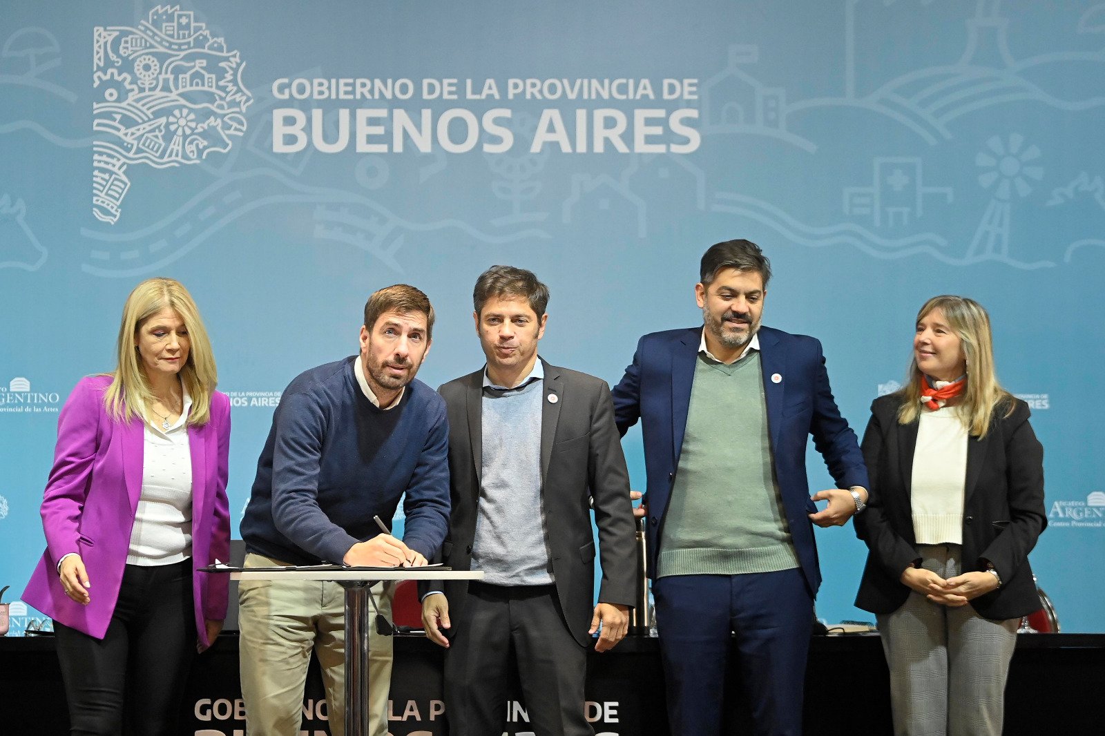 Kicillof formalizó más apoyo a las ciudades de la Provincia