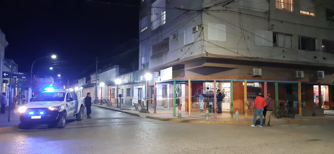 Estaba trasladando una heladera y cayó desde el primer piso en Suipacha