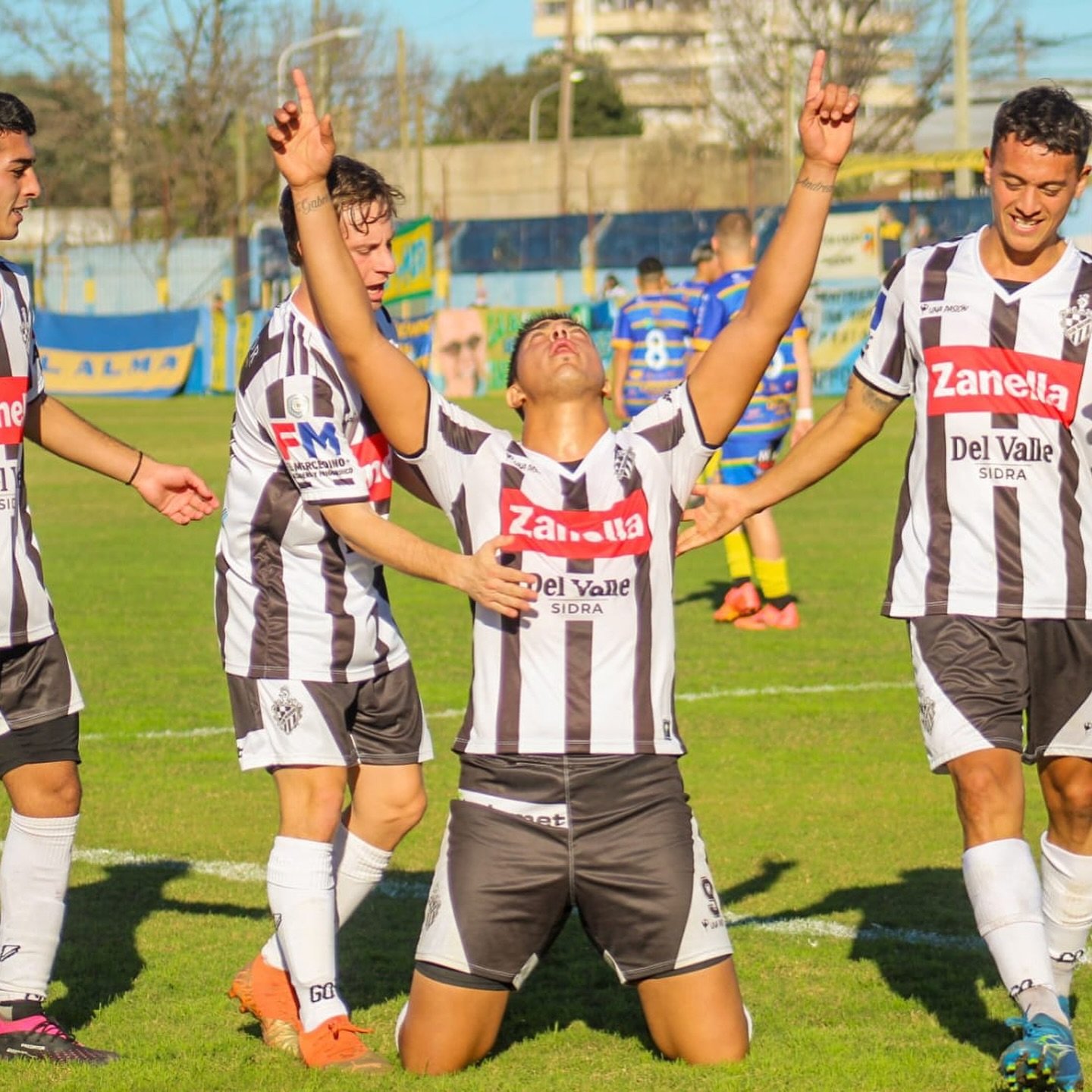 Importante victoria de Club Mercedes de visitante ante Alem