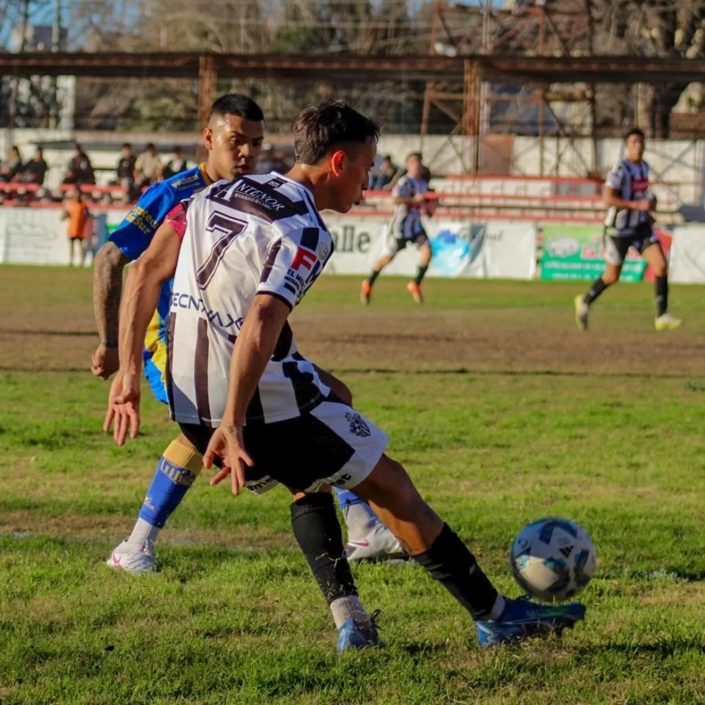 Club Mercedes empató de local ante Central Ballester