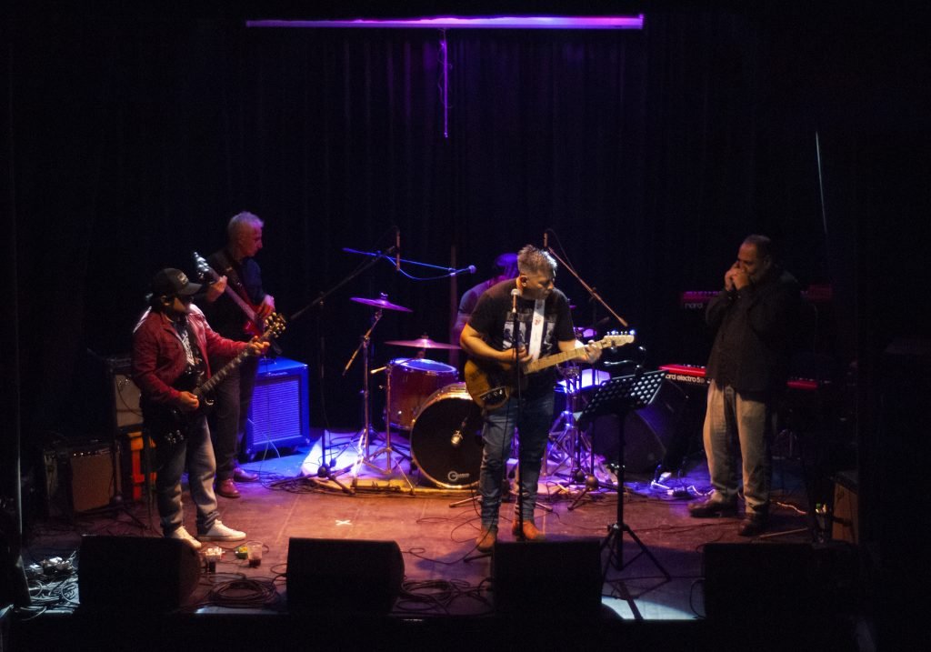 El Blues copó La Trocha en una gran noche musical