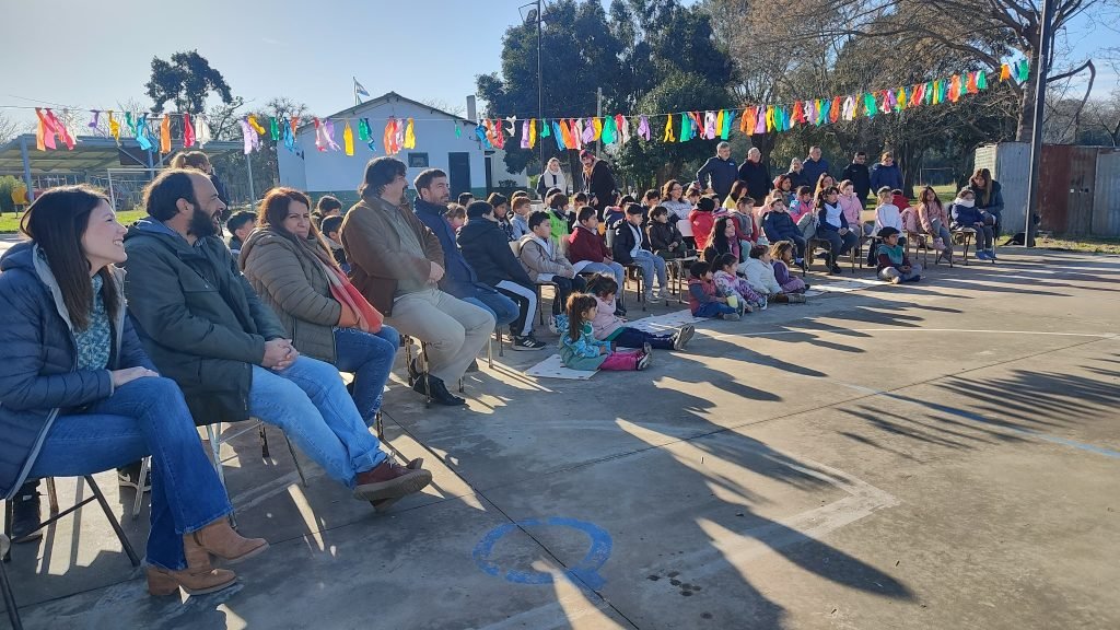 Realizan actividades inter institucionales y solidarias en Escuela N°26
