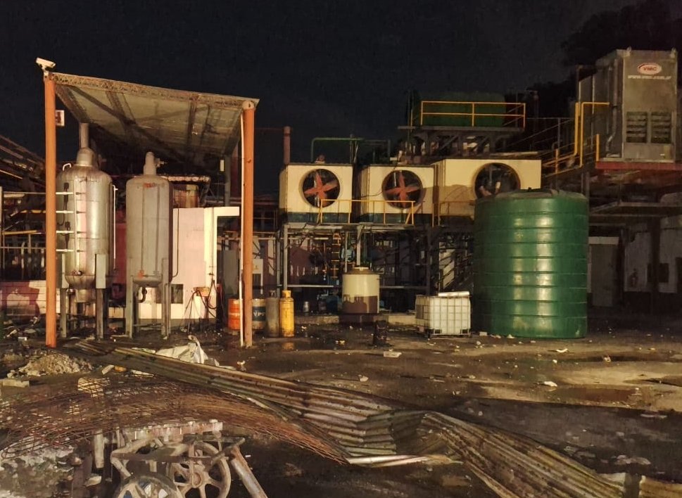 Incendio de caldera en un frigorífico fue rápidamente controlado