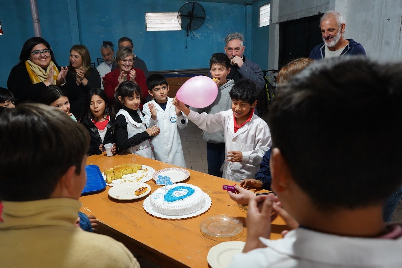 Emotivo aniversario del Punto Digital de Gowland