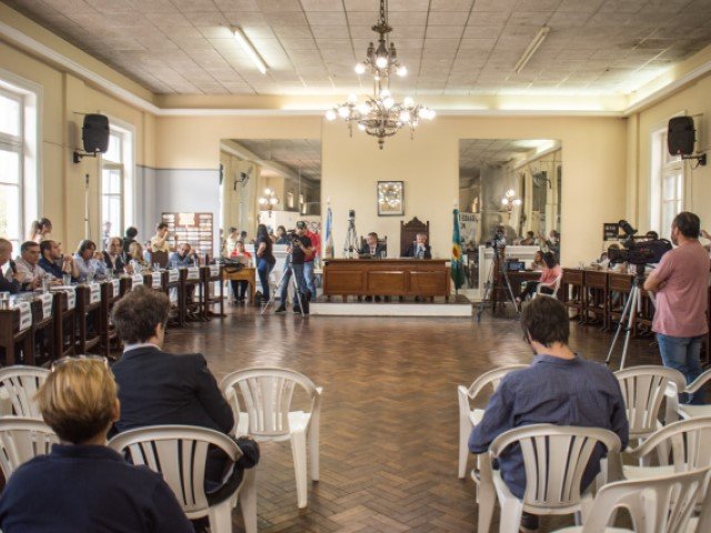 El Concejo Deliberante de Luján expresó “su más enérgico apoyo al reclamo” realizado por el Frente Sindical UNLu