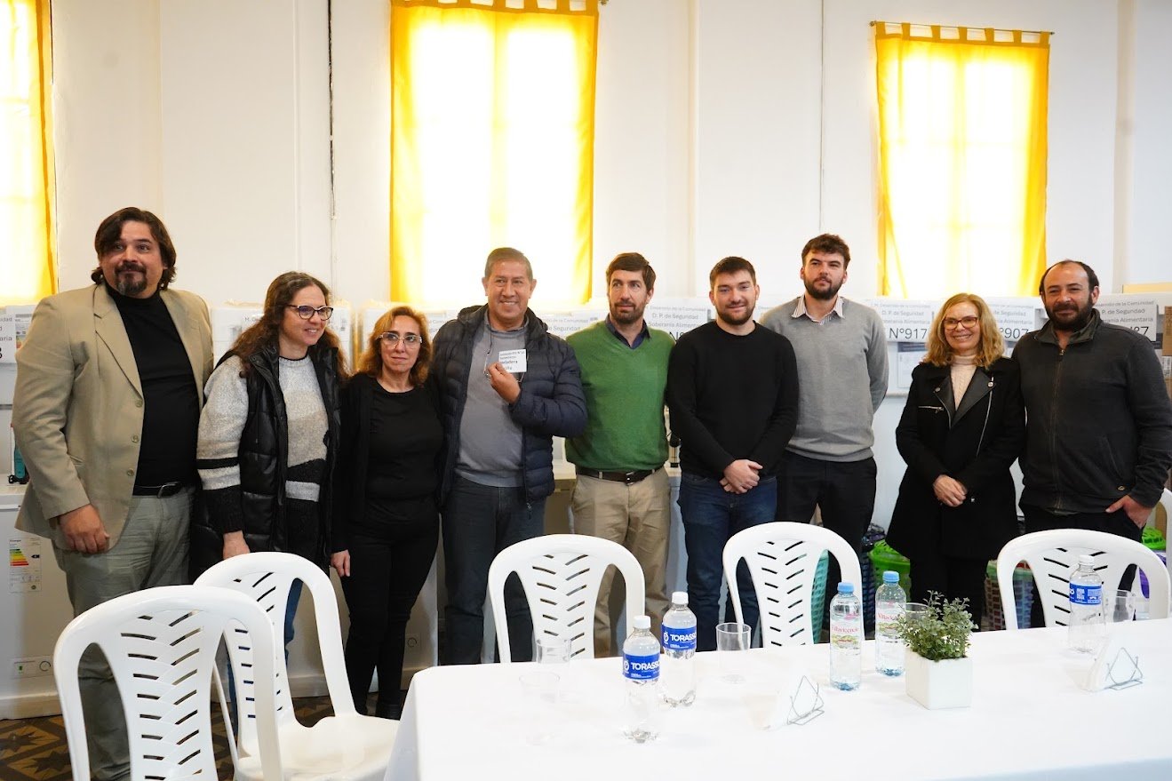 Equipan a escuelas para mejorar la alimentación de los alumnos