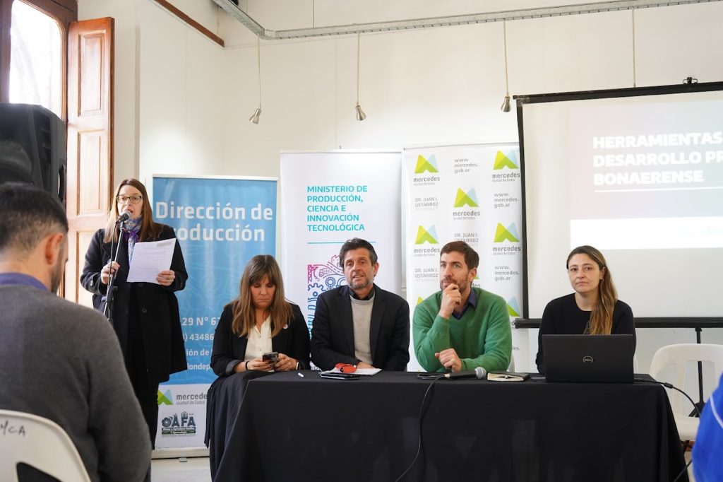 Ustarroz: “El Estado debe favorecer el desarrollo de las ideas productivas”