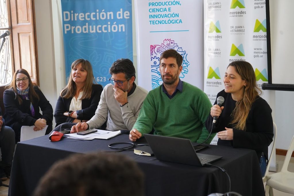 Ustarroz: “El Estado debe favorecer el desarrollo de las ideas productivas”