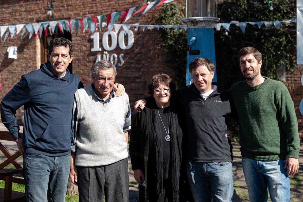 Fiesta y reconocimiento municipal al centenario del Restaurante Silvano