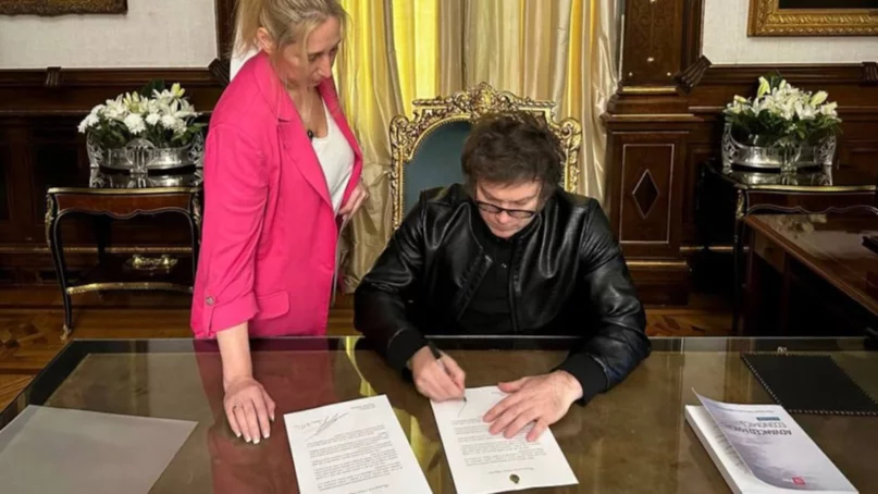 Jubilados: MIlei vetó aumento y nueva ley de movilidad